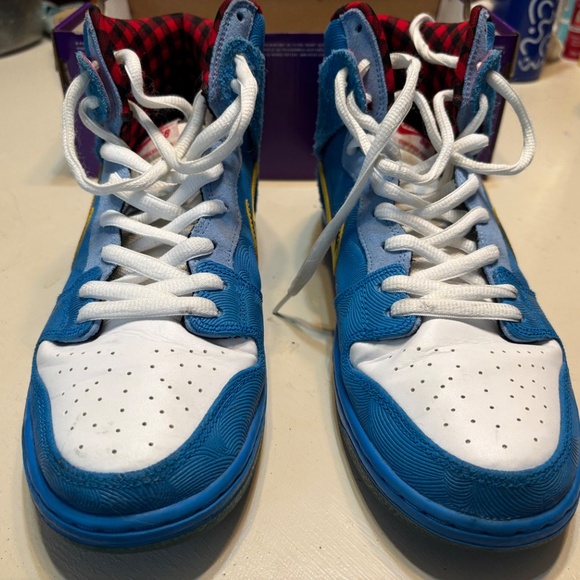 Size 12 - Nike Dunk Premium SB High Familia Paul Bunyon Blue Ox. Incudes T-Shirt